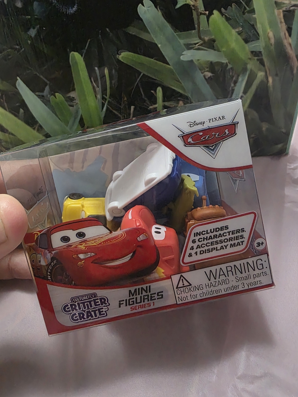 Red Mini Figures Playset - Critter Crate Series
